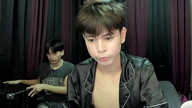 Snapshot of hotfreshdior chatting on 11/30/25, 04:44 hotfreshdior online show from 11/30/25, 04:44