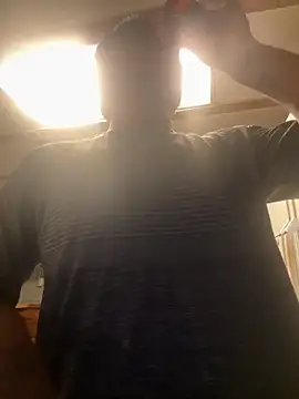 Snapshot of edddy23 chatting on 10/08/25, 01:42 edddy23 online show from 10/08/25, 01:42