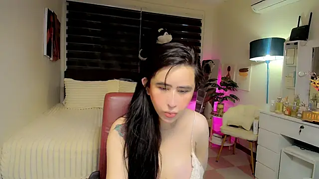 Snapshot of XhotcockcumXts chatting on 02/27/26, 02:44 XhotcockcumXts online show from 02/27/26, 02:44