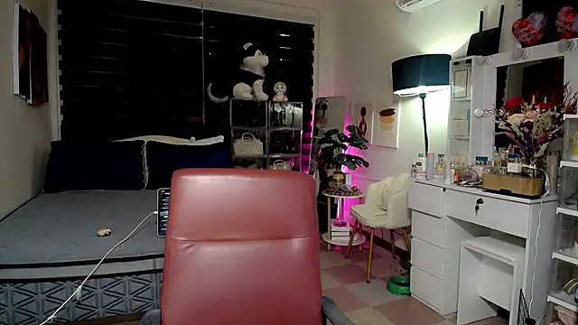 Snapshot of XhotcockcumXts chatting on 04/22/26, 04:37 XhotcockcumXts online show from 04/22/26, 04:37