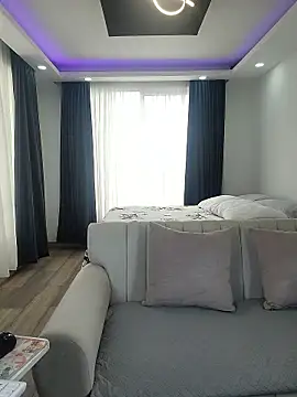 evasweett   online show from 02/11/26, 04:23