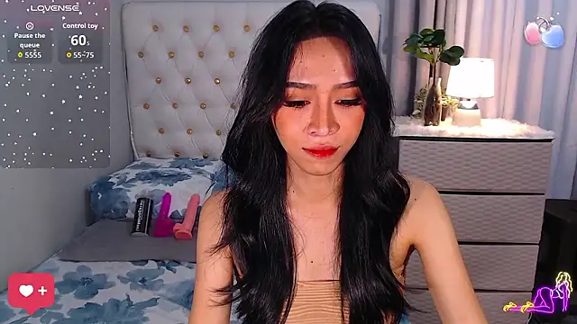 Snapshot of megumishemale_x chatting on 01/11/26, 07:41 megumishemale x online show from 01/11/26, 07:41