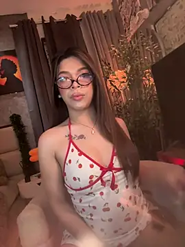 Snapshot of Nyxie_luxx chatting on 03/27/26, 03:56 Nyxie luxx online show from 03/27/26, 03:56