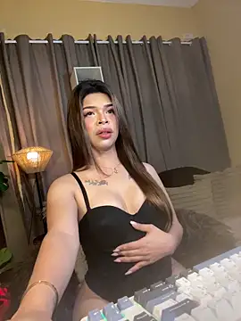 Snapshot of Nyxie_luxx chatting on 04/12/26, 08:30 Nyxie luxx online show from 04/12/26, 08:30