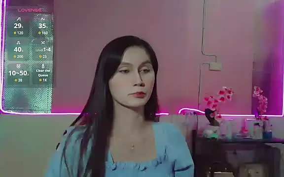 Snapshot of anne_smithe chatting on 04/19/26, 11:31 anne smithe online show from 04/19/26, 11:31