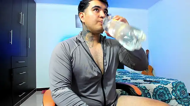 thiago  cp01 online show from 04/11/26, 07:45