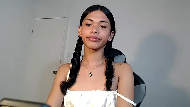 Snapshot of urcurlydiva chatting on 11/03/25, 05:31 urcurlydiva online show from 11/03/25, 05:31