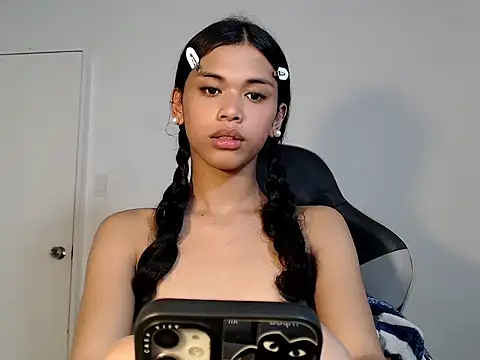 Snapshot of urcurlydiva chatting on 11/25/25, 05:18 urcurlydiva online show from 11/25/25, 05:18