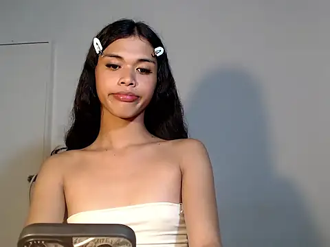 Snapshot of urcurlydiva chatting on 11/25/25, 05:46 urcurlydiva online show from 11/25/25, 05:46