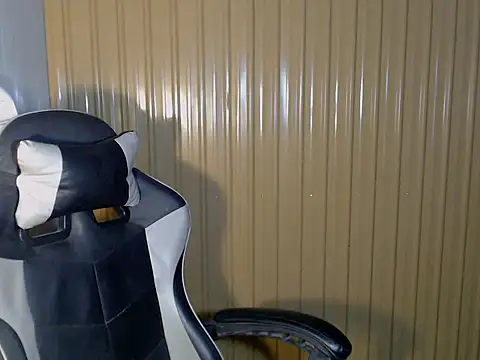 urcurlydiva online show from 04/12/26, 11:26