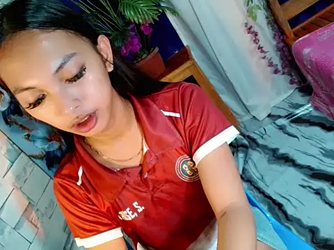 Snapshot of Simi_Ipit chatting on 06/15/26, 07:16 Simi Ipit online show from 06/15/26, 07:16