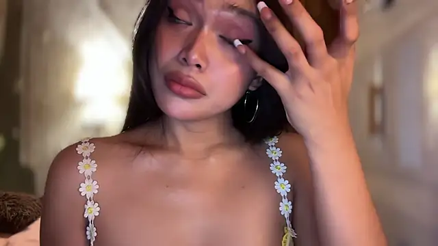 Snapshot of Yourbaby_angelx chatting on 04/05/26, 05:26 Yourbaby angelx online show from 04/05/26, 05:26