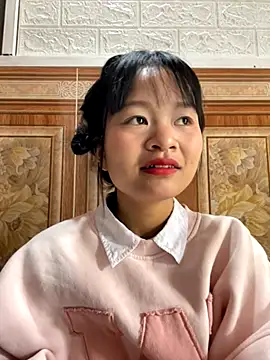 Daisy018 online show from 10/31/25, 02:45