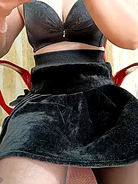 Mizzu-mi online show from 11/25/25, 03:01