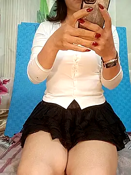 Snapshot of Lam-Di chatting on 01/05/26, 10:57 Lam-Di online show from 01/05/26, 10:57