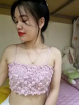 Snapshot of Baby-ladytits2025 chatting on 09/17/25, 04:08 Baby-ladytits2025 online show from 09/17/25, 04:08