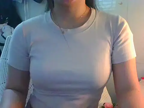 Snapshot of Linzly chatting on 03/28/26, 02:22 Linzly online show from 03/28/26, 02:22