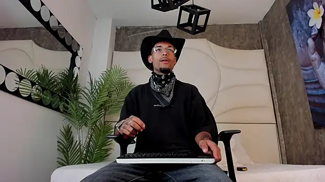 Thiagoferreti online show from 10/09/25, 03:15