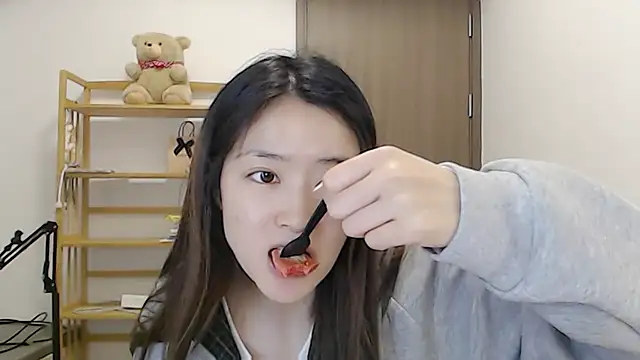 Snapshot of Mimi-cnbaby chatting on 03/29/26, 12:05 Mimi-cnbaby online show from 03/29/26, 12:05