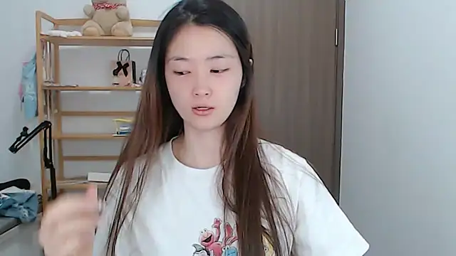 Snapshot of Mimi-cnbaby chatting on 04/08/26, 11:43 Mimi-cnbaby online show from 04/08/26, 11:43