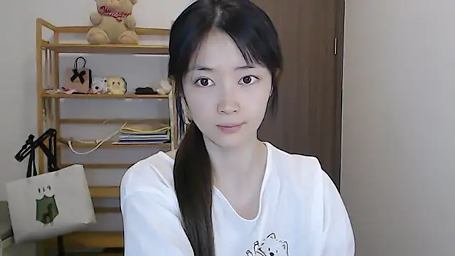 Snapshot of Mimi-cnbaby chatting on 05/04/26, 01:18 Mimi-cnbaby online show from 05/04/26, 01:18
