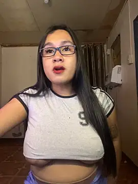 Snapshot of patty_meowk chatting on 12/18/25, 06:47 patty meowk online show from 12/18/25, 06:47