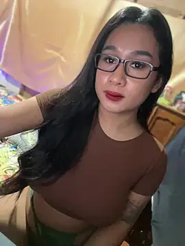 Snapshot of patty_meowk chatting on 02/04/26, 12:05 patty meowk online show from 02/04/26, 12:05