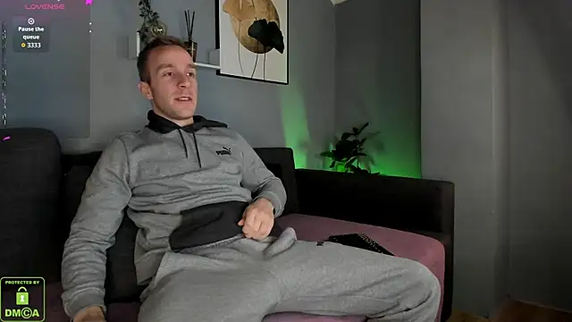 Snapshot of Buddy_Forman chatting on 10/28/25, 06:28 Buddy Forman online show from 10/28/25, 06:28