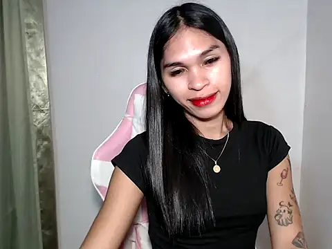 Snapshot of sexloverxxz chatting on 11/03/25, 08:37 sexloverxxz online show from 11/03/25, 08:37