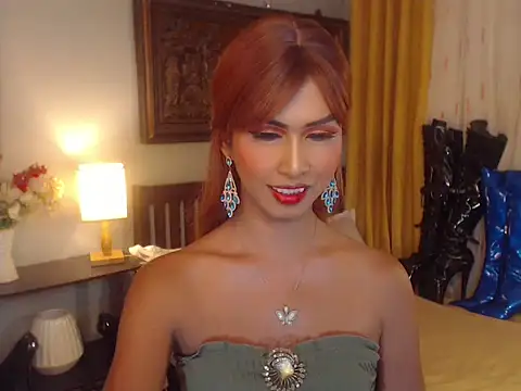 Nathalieheartt online show from 09/25/25, 02:15