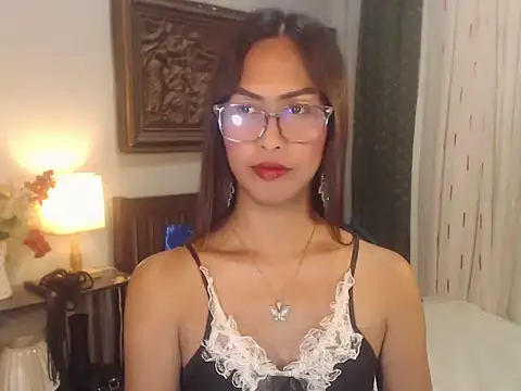 Snapshot of Nathalieheartt chatting on 07/15/26, 12:54 Nathalieheartt online show from 07/15/26, 12:54