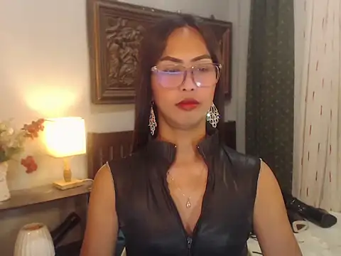 Snapshot of Nathalieheartt chatting on 07/20/26, 01:35 Nathalieheartt online show from 07/20/26, 01:35