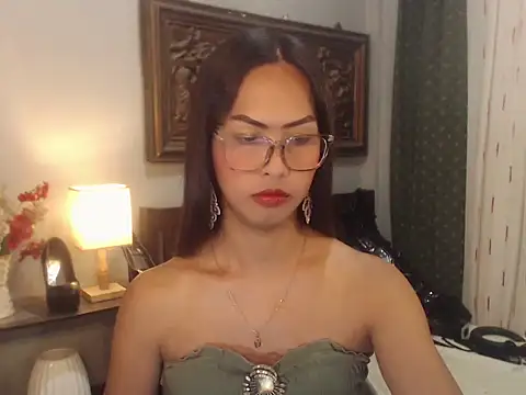 Snapshot of Nathalieheartt chatting on 07/24/26, 12:36 Nathalieheartt online show from 07/24/26, 12:36