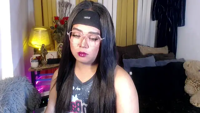 Snapshot of YourSweet-mich chatting on 05/10/26, 08:36 YourSweet-mich online show from 05/10/26, 08:36