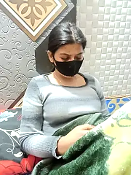 Snapshot of Hot_Jaanvi_ chatting on 12/21/25, 04:30 Hot Jaanvi online show from 12/21/25, 04:30