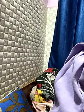 Snapshot of Hot_Jaanvi_ chatting on 01/13/26, 06:51 Hot Jaanvi online show from 01/13/26, 06:51