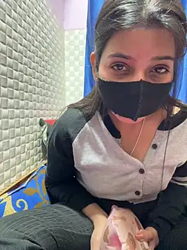 Snapshot of Hot_Jaanvi_ chatting on 01/17/26, 05:45 Hot Jaanvi online show from 01/17/26, 05:45