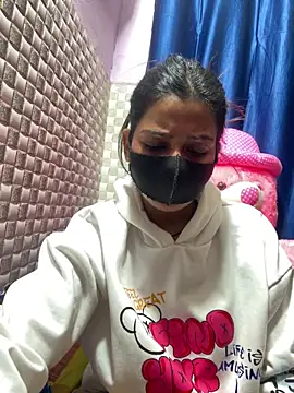 Snapshot of Hot_Jaanvi_ chatting on 02/14/26, 04:31 Hot Jaanvi online show from 02/14/26, 04:31