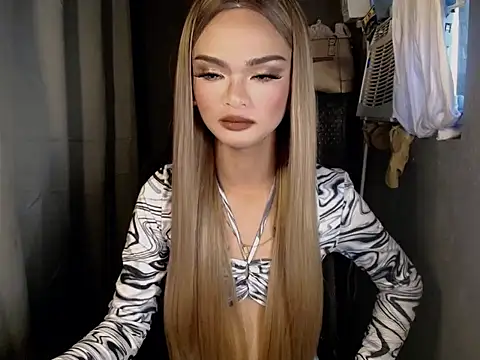 Snapshot of lexie_malingera chatting on 01/09/26, 10:44 lexie malingera online show from 01/09/26, 10:44