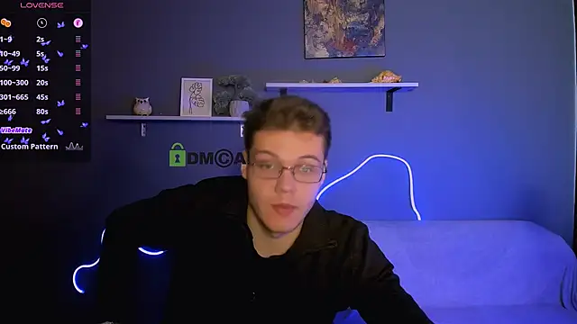 Snapshot of lucas_long_ chatting on 10/13/25, 12:38 lucas long  online show from 10/13/25, 12:38