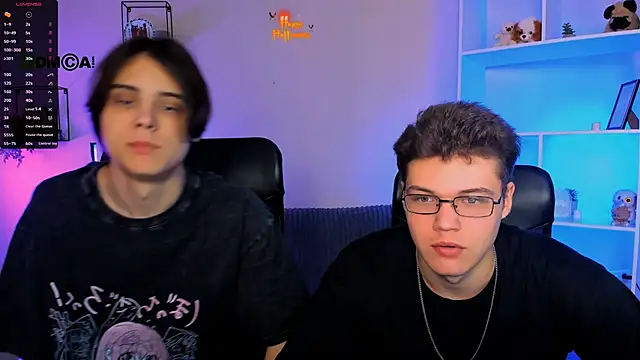 Snapshot of lucas_long_ chatting on 11/05/25, 09:42 lucas long online show from 11/05/25, 09:42