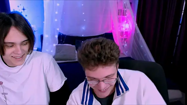 Snapshot of lucas_long_ chatting on 11/20/25, 09:09 lucas long online show from 11/20/25, 09:09