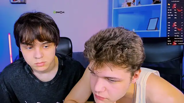 Snapshot of lucas_long_ chatting on 11/23/25, 09:53 lucas long online show from 11/23/25, 09:53