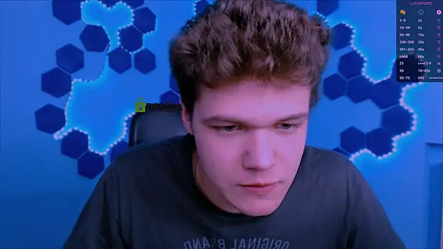 Snapshot of lucas_long_ chatting on 11/25/25, 09:53 lucas long online show from 11/25/25, 09:53