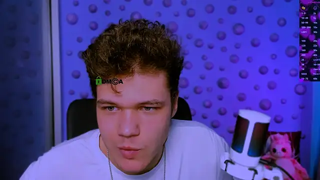 Snapshot of lucas_long_ chatting on 11/30/25, 10:19 lucas long online show from 11/30/25, 10:19