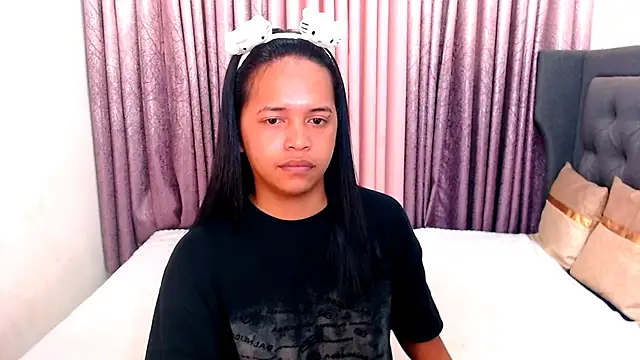 Snapshot of Lorainnelustts chatting on 10/28/25, 09:17 Lorainnelustts online show from 10/28/25, 09:17