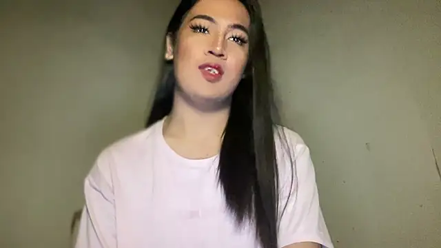 Snapshot of fallon_empress143 chatting on 09/18/25, 09:06 fallon empress143 online show from 09/18/25, 09:06