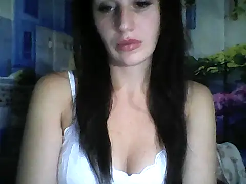 Qinini online show from 09/08/25, 07:02