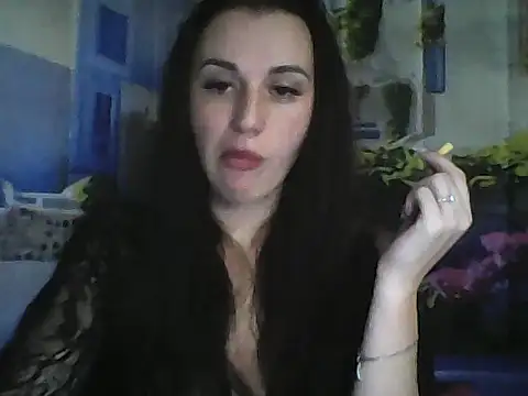 Qinini online show from 11/24/25, 10:09