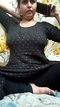 Snapshot of Ritika_ranii chatting on 09/13/25, 10:15 Ritika ranii online show from 09/13/25, 10:15